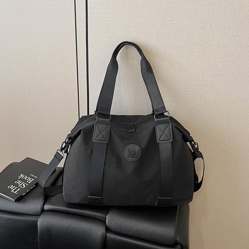 Large Capacity Travel Bag with Wet/Dry Separation for Yoga, Swimming, and Business Trips - Wear-Resistant, Lightweight Crossbody Handbag Luggage.
