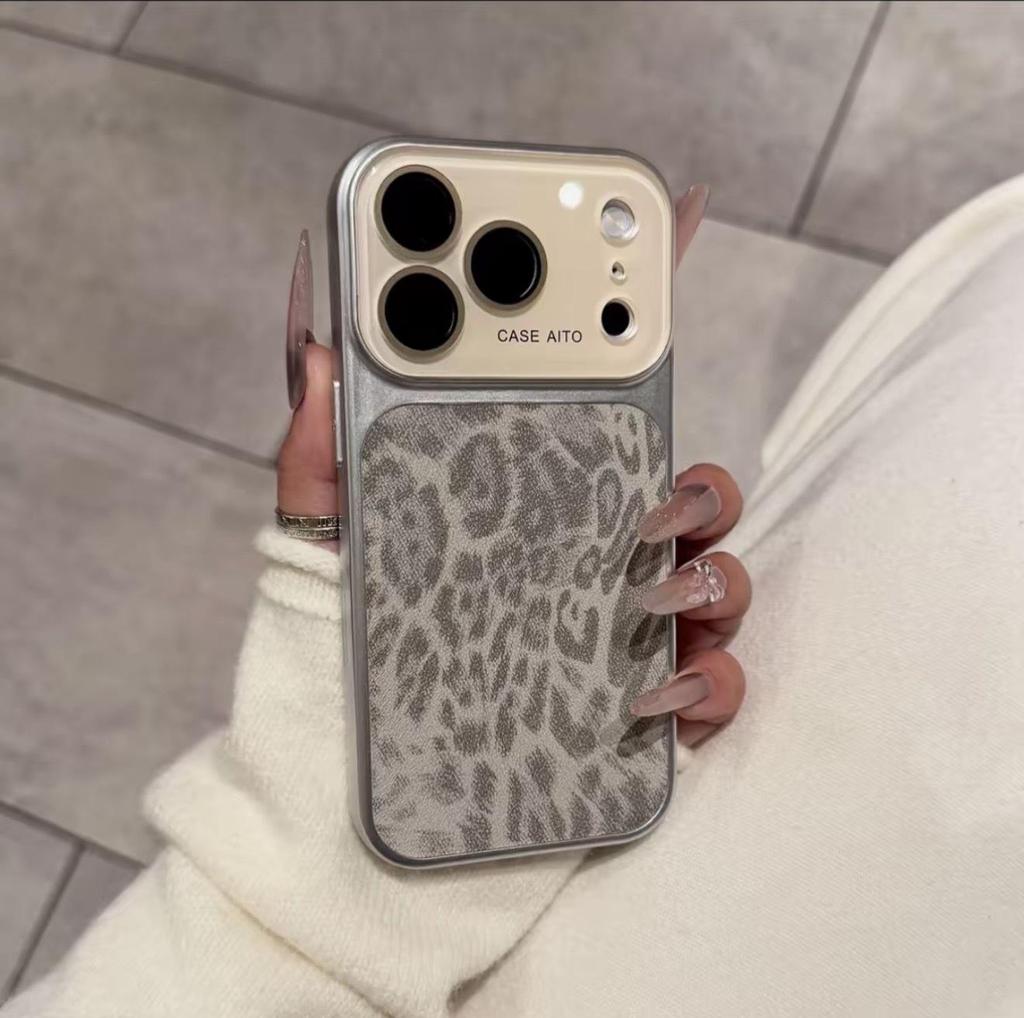 AI Integrated Camera Button iPhone 17 Pro Max Leopard Print Case with Large Window