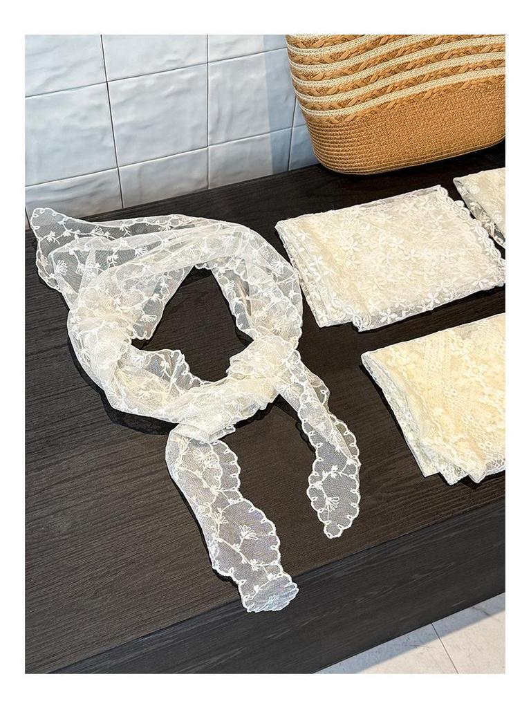 Jupe en Dentelle Jacquard Maille Coréenne avec Short Intégré