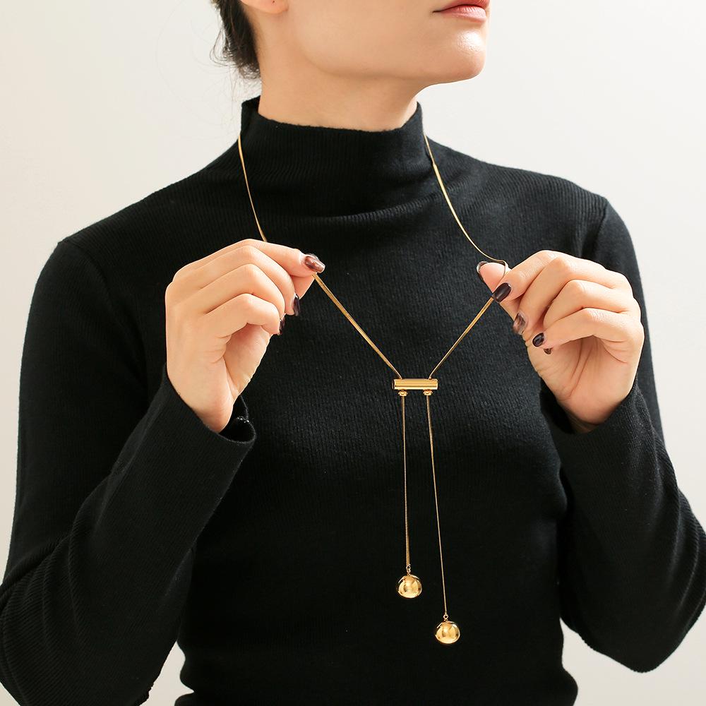 Hollow Beads European/American Sweater Chain: Luxurious Tassel Pendant in 18K Gold-Plated Titanium Steel