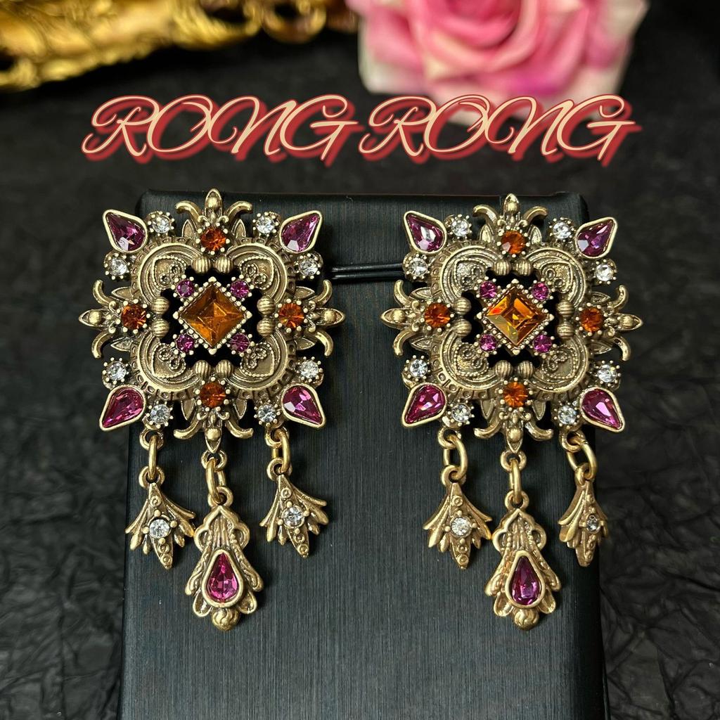 Medieval Vintage Western Antique Jewelry Florence Cameo Court Style Vintage Stud Earrings Brooch Set