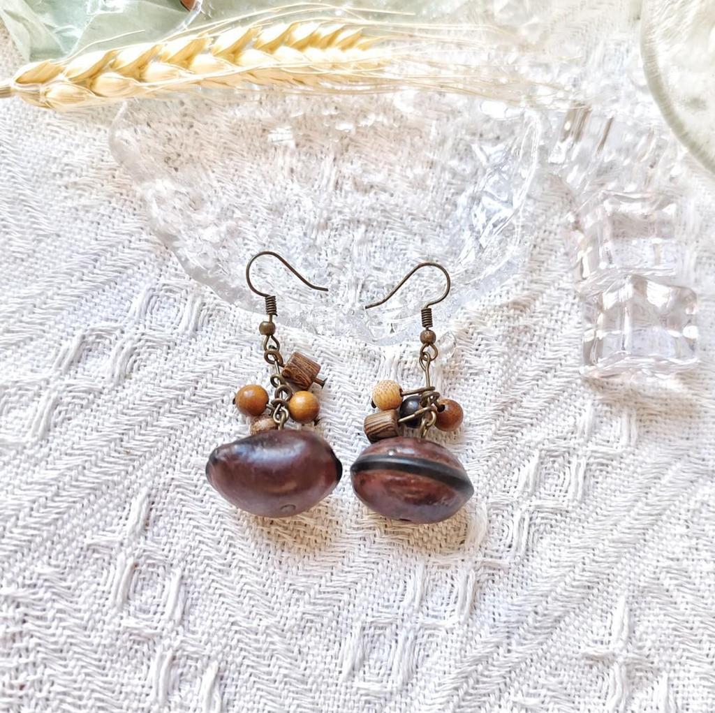 Zapfen Eichel Handgefertigt Echte Pflanze Ohrstecker, Umwandelbar in Ohrclips