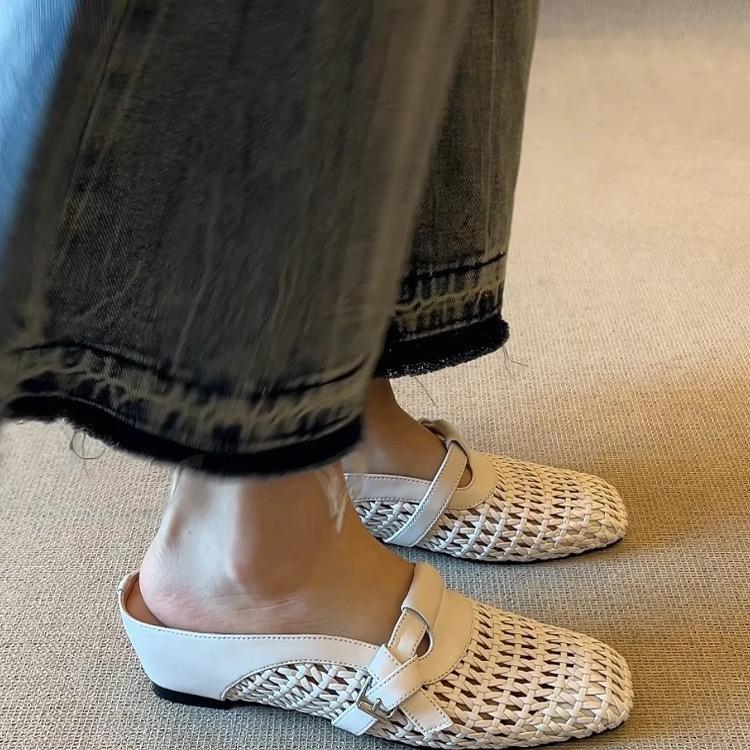 2025 new inner height increase French woven hollow bag head sandals versatile and comfortable word with sandals outside