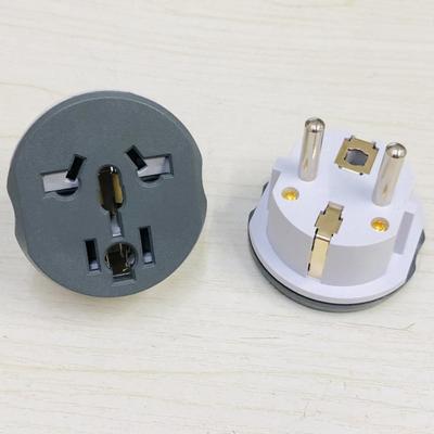 Vybavenie pre upratovanie domácnosti – Elektrické zástrčky a cestovní adaptéry