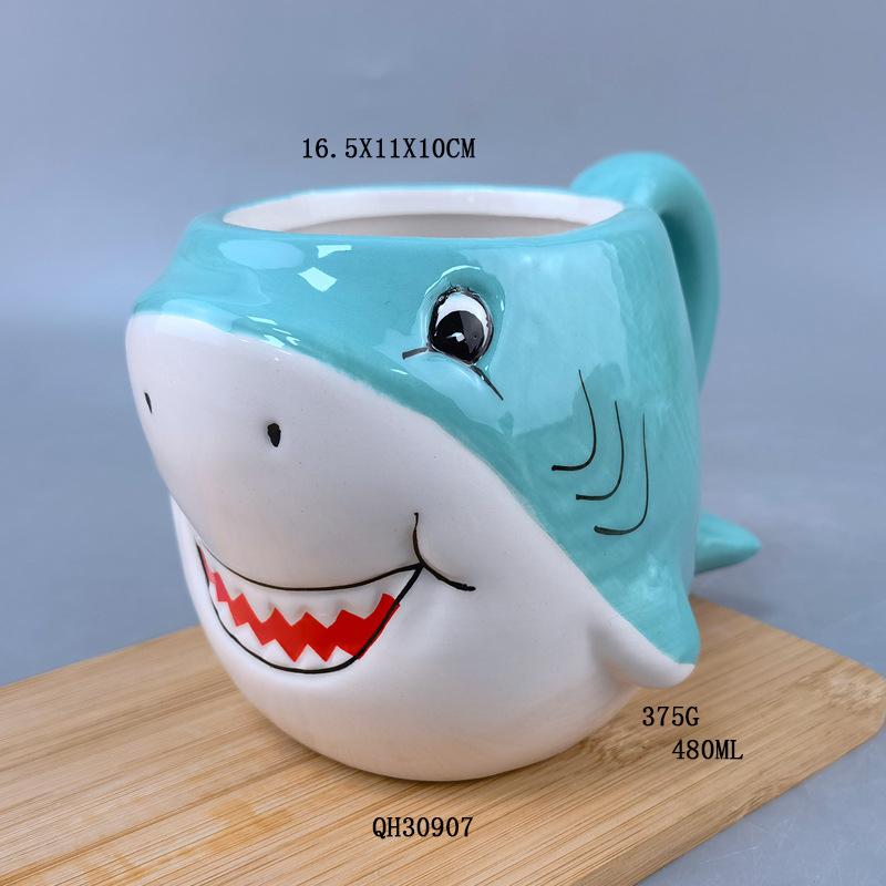 Ceramic piranha ceramic cartoon cup three-dimensional animal mug hand-painted ceramic universal coffee cup high value