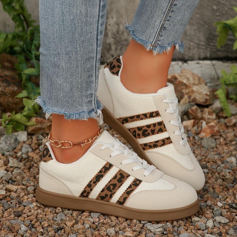 Női Y2K Fehér és Barna Alacsony Szárú Sportcipők Arany Leopárdmintás Fűzővel - Fűzős Bokapántos Mokaszin Stílusú Cipők, Minimalista