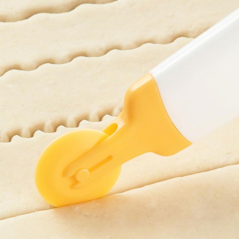 1PC Baking Dough Roller Knife Biscuit Cutting Knife Four in One Lace Slicing Knife Baking Supplies Kitchen Supplies