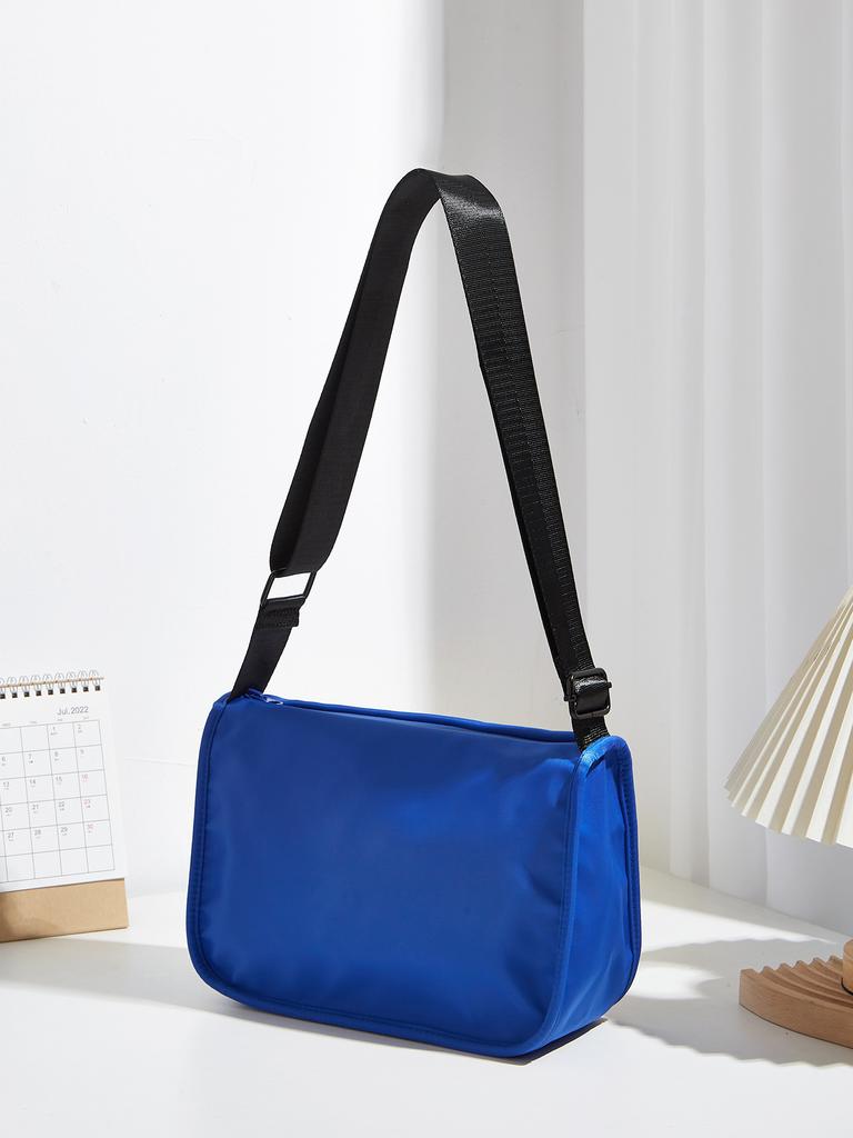 New trendy and fashiable multifunctial sports style shoulder wind suitable for daily commuting and weekend fitness
