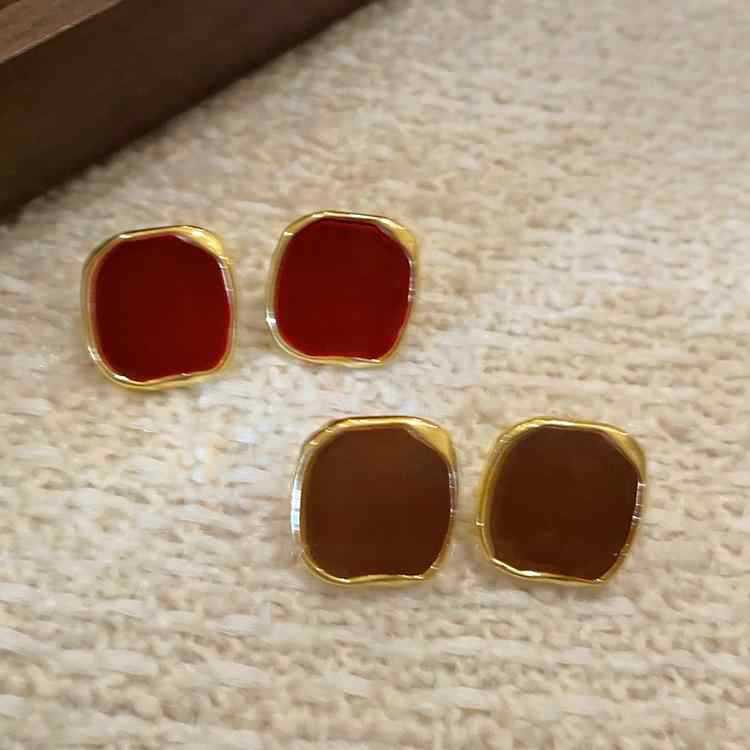 Retro Red Square Stud Earrings, New Popular Earrings, Design Sense, Advanced Temperament, Niche Earrings Tide
