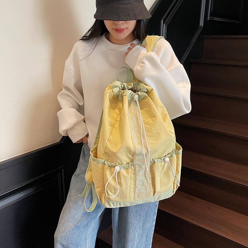 Versatile Drawstring Backpack - Lightweight Sports Bag for Tennis & Badminton Rackets, Perfect Gym & Travel Pack