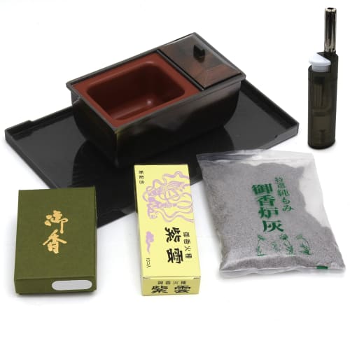 Established Over 300 Years Ago, This 6-piece Incense Burner Set Features a Subtle Fragrance and Is Ready To Use. It Includes a 15cm Wide Incense Burne