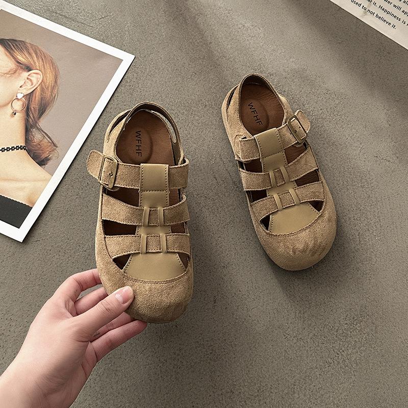 Platform Shoes Roman Sandals Women's Shoes Spring and Summer New Versatile Flat-bottomed Slippers Beach Pig Cage Shoes