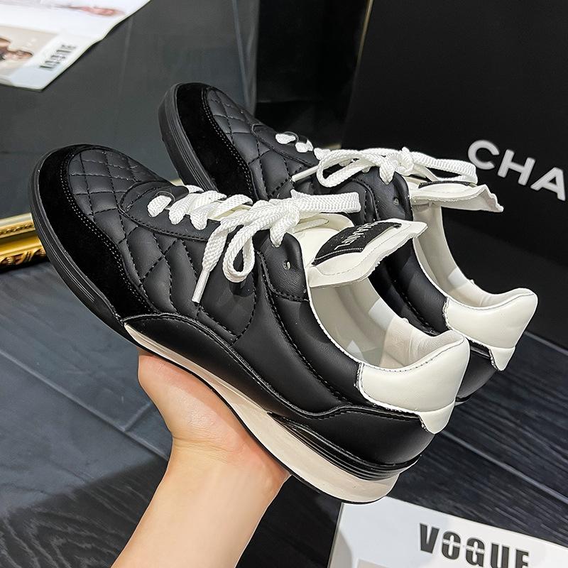 Xiaoxiangfeng diamond new board shoes Korean version of leisure sports flat-bottomed versatile white shoes thick-soled cowhide German training women'