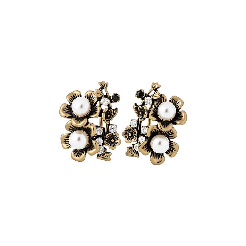Women's Silver Needle Diamond Flower Pearl Ear Clips: Vintage Luxury Palace Style Earrings
