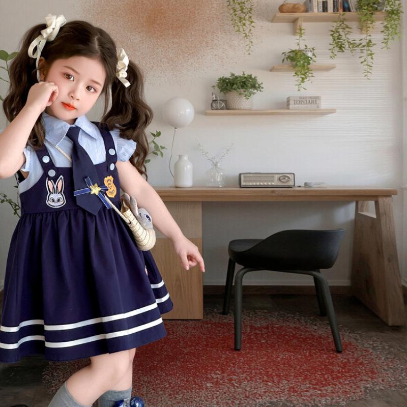 Sukienka Policjantki Królika dla Dziewczynek - Modna Spódnica na Szelkach z Falbankami na Lato 2025, Styl Baby Academy.