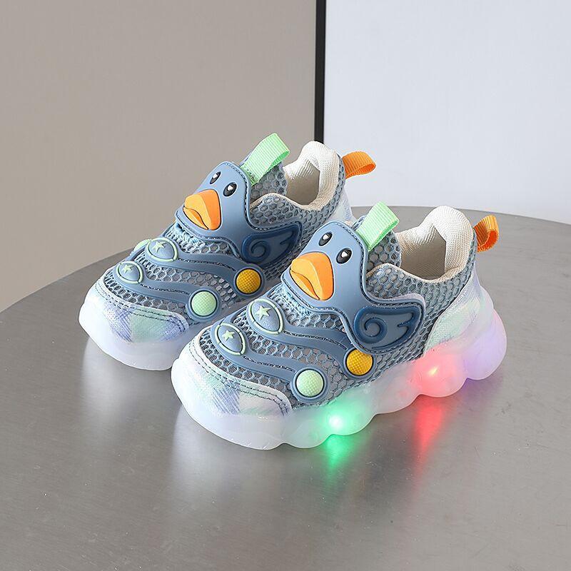 Baby Light-Up Sneakers Toddlers Soft Sole Breathable Mesh Walking Shoes With Cartoon Design
