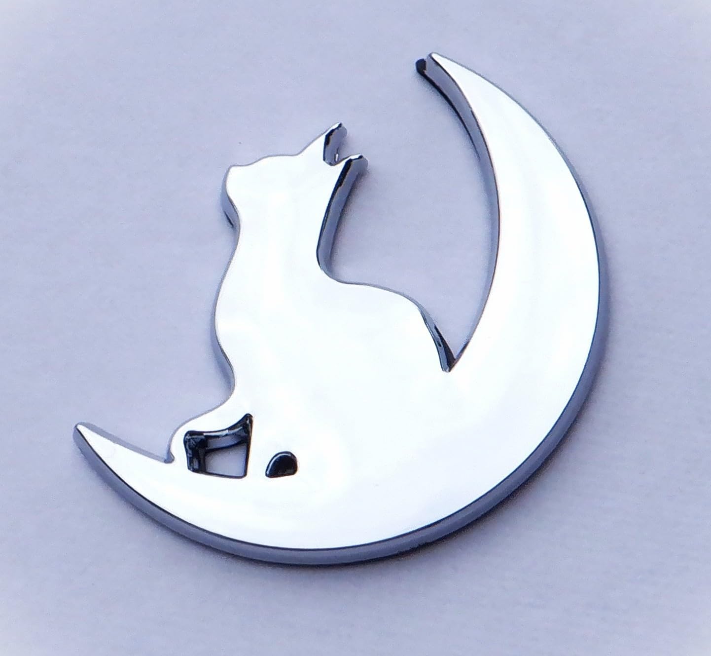 

L-hotse Cat and Moon 3D Plated Emblem