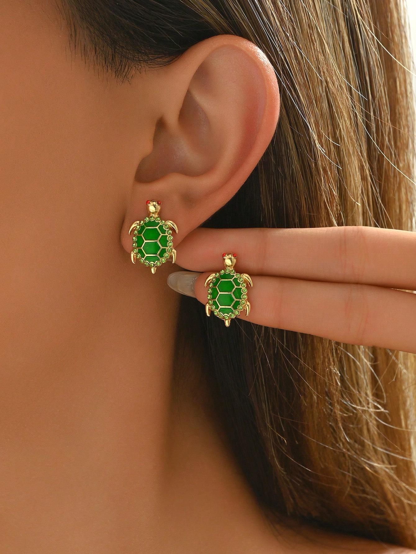 

Модные серьги-подвески для женщин зелёный