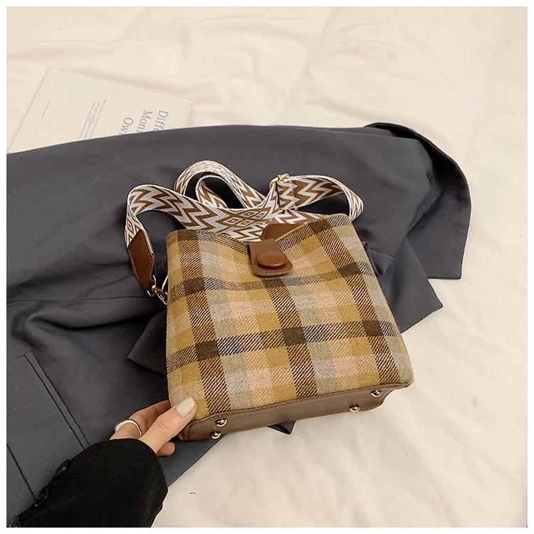 2025 Satchel Women, New Fashion Messenger Bag Women's High-end Texture Shoulder Small Square Bag In Stock