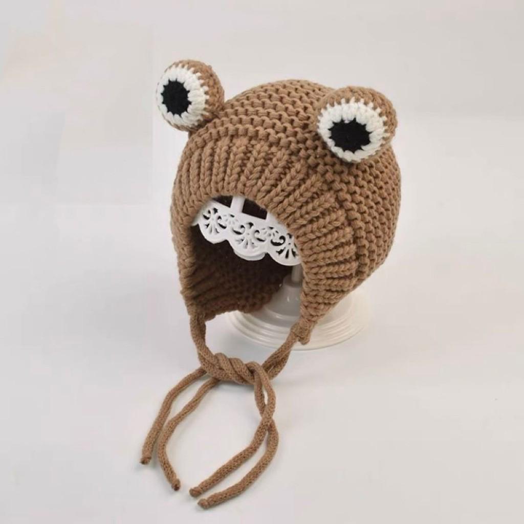 Winter Pet Hat for Medium-Large Dogs: Cute, Warm Cartoon Headwear for Labradors & Golden Retrievers