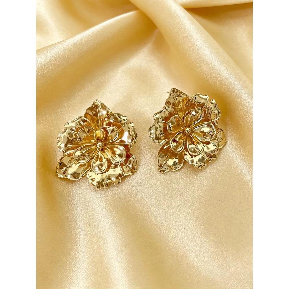 European and American Retro Exaggerated Flower Stud Earrings Premium Earrings 3D Flower Stud Earrings Dripping Oil Decorative Flower Ears золотисто-желтый