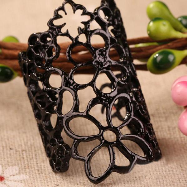 Fashion  Women Hollow Out Flower Alloy Opening Ring Black and Golden AVE