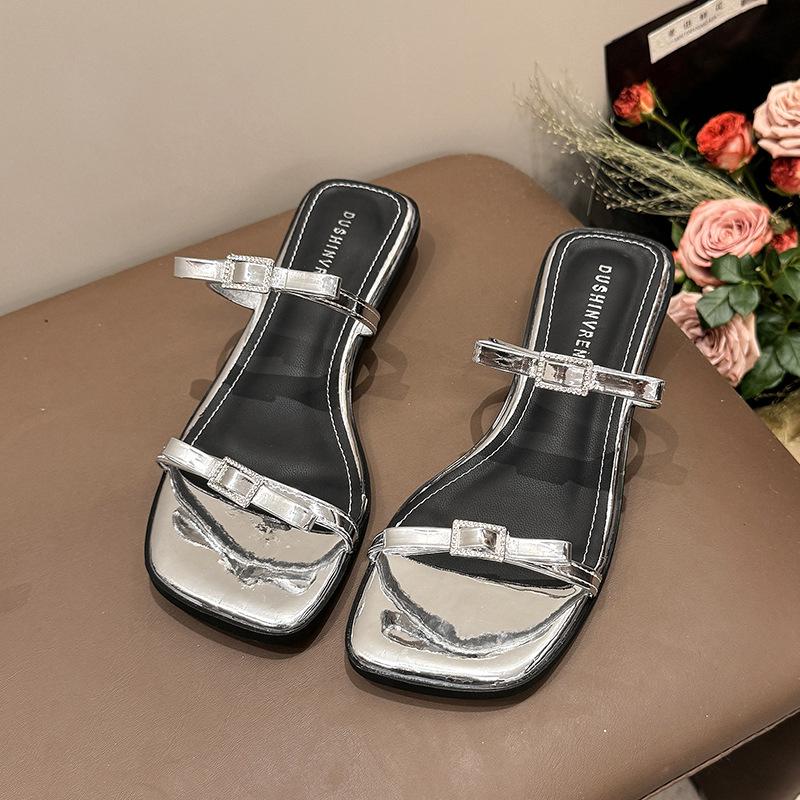 Bow High-end One-word Slippers Female 2025 Summer New French Temperament Low-heeled Fairy Wind Outside Sandals