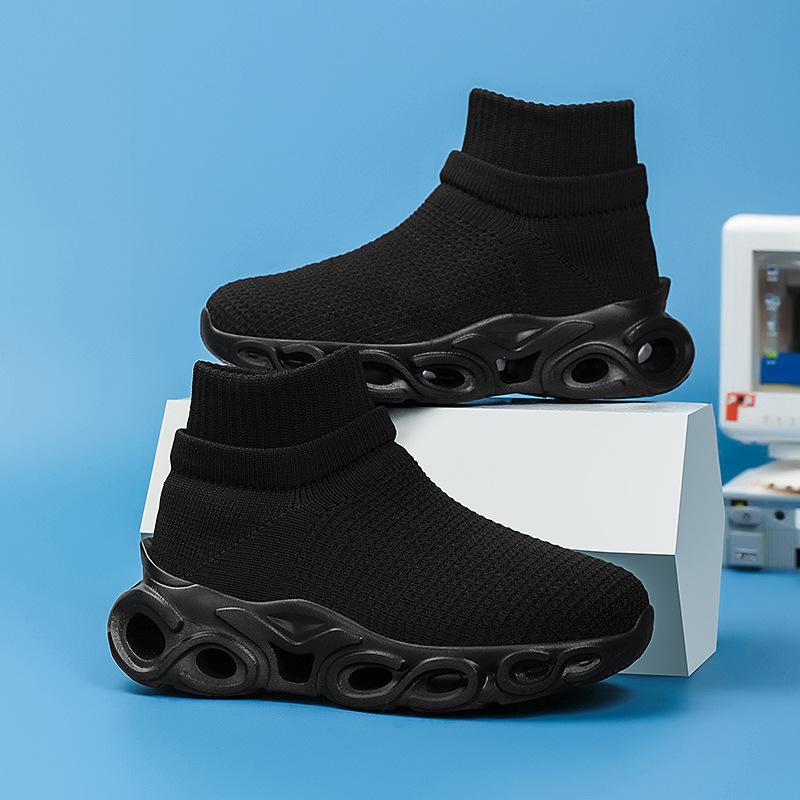 Children's fly-woven sports shoes spring and summer new boys and girls breathable mesh lightweight versatile one-pedal socks shoes