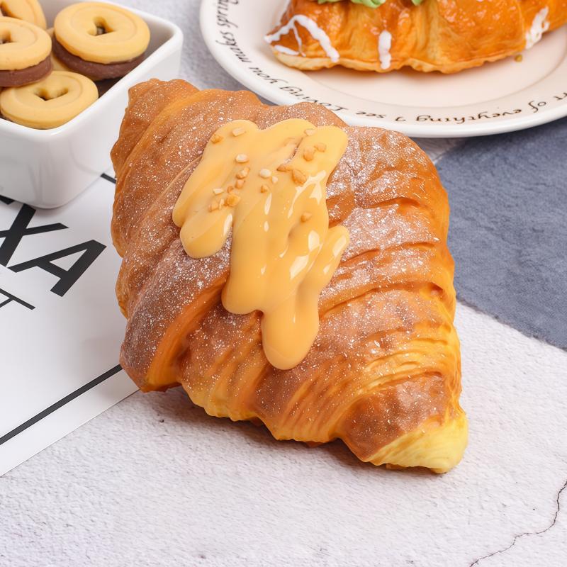 Simulated Croissant Squishy Toy, Slow Rebound Bread, Soft Scented Prop, Stress Relief Toy Model, Miniature Food Play