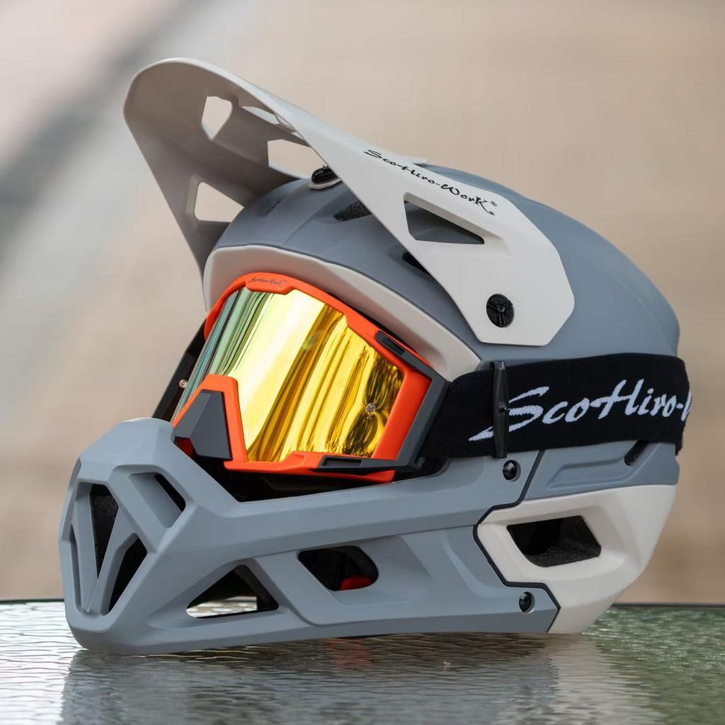 Scorpio mountain bike bike full helmet cycling helmet off-road forest locomotive children men and women DH downhill light gallop