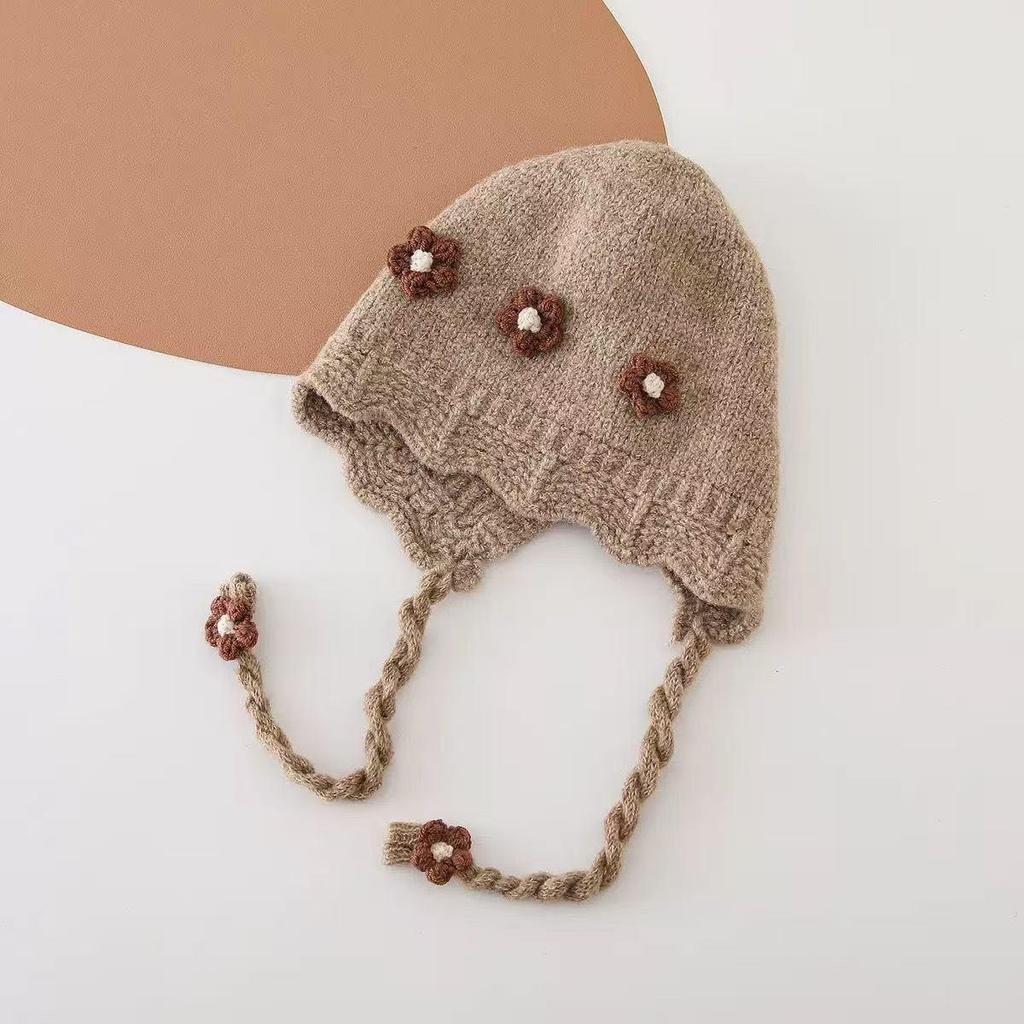 Dziecięca Ciepła Wiatroszczelna Wełniana Czapka z Ochroną Uszu na Jesień i Zimę - Koreański Styl z Kwiatowym Wzorem dla Niemowląt