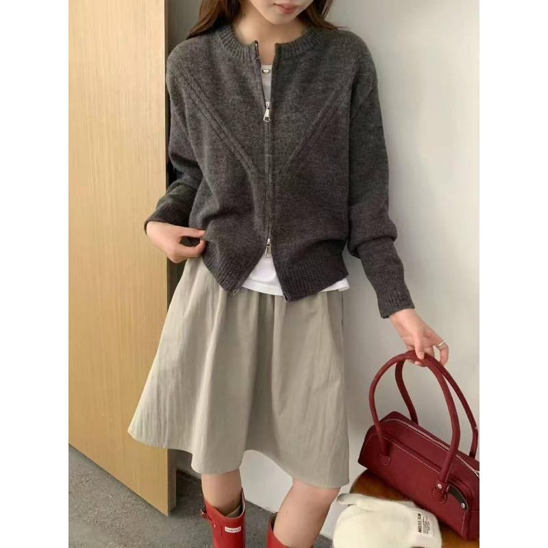 

Retro knitted cardigan crew neck zipper autumn and winter new soft waxy lazy style short casual sweater jacket women One size