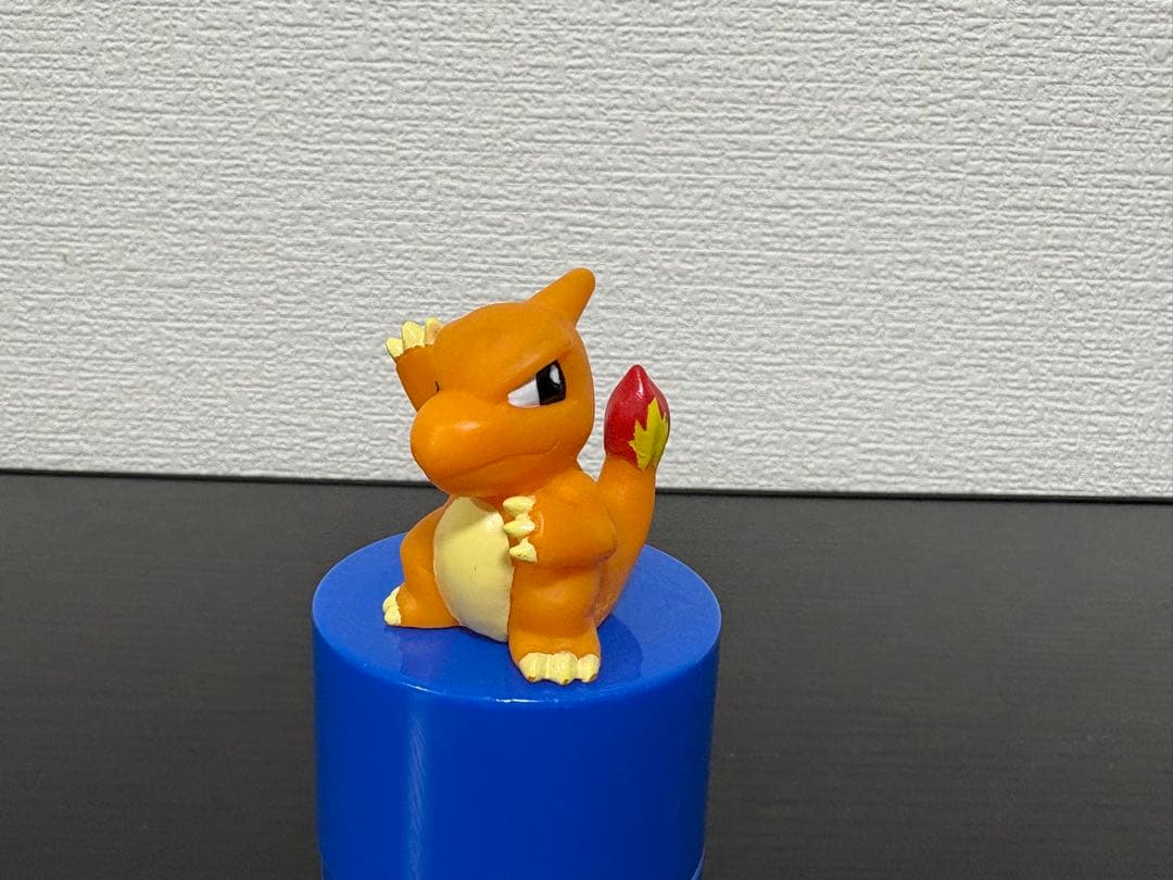 

[USED] Pokemon Kids Charizard Shiny Variant, Excellent Condition, Extremely Rare, Lottery Item