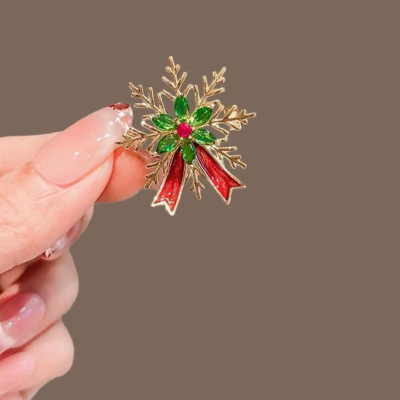 Cartoon Snowman Christmas Tree Brooches For Women Versatile Light Luxury Lapel Pin Clothing Accessories Party Gifts