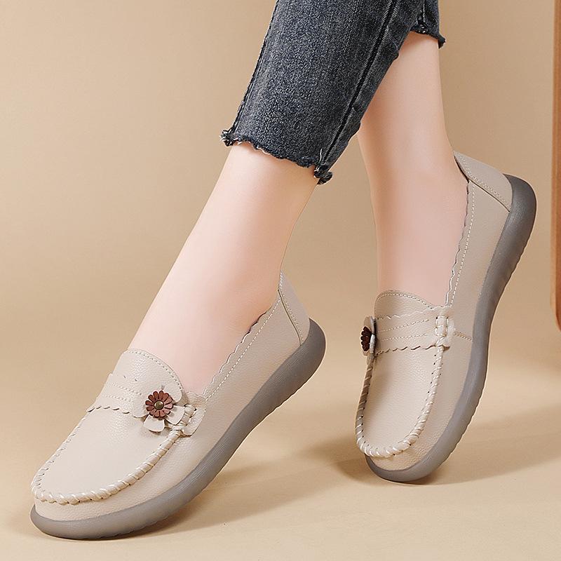 

Весенние кожаные мокасины женские повседневные туфли, комбинезоны, туфли-булочки, нескользящие и дышащие универсальные туфли для мам для женщин 35 бежевый