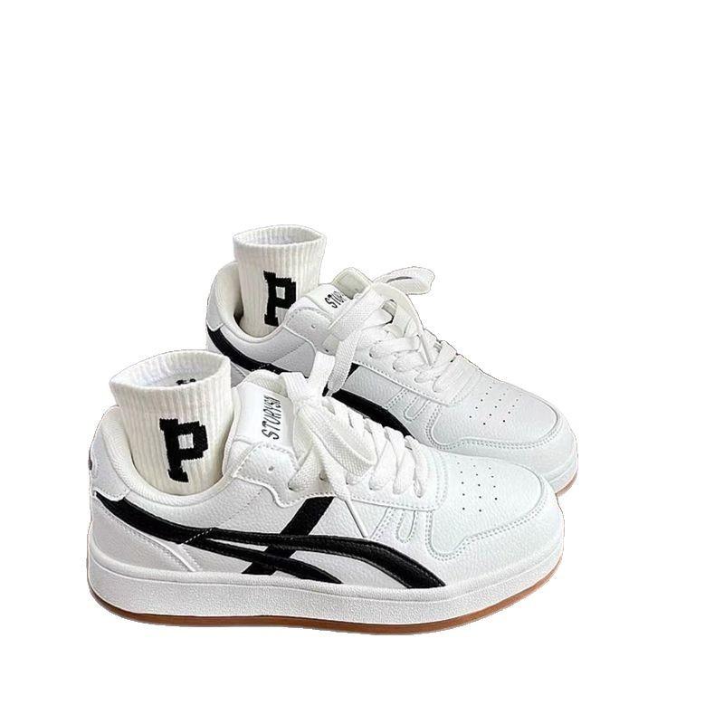 Hong Kong style couple shoes niche low-top bread shoes ins stream 2025 spring new versatile sports and leisure board shoes