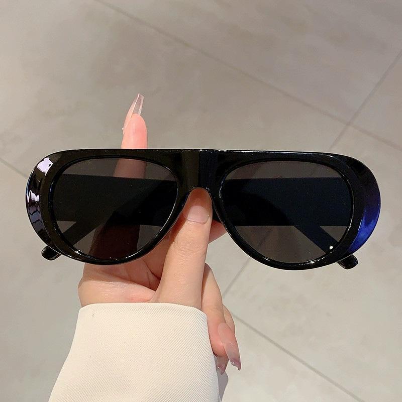 

Luxury Celebrity Fashion Sunglasses Brand For Women And Men Designer Gradient Unisex Glasses Glamour Trendy Eyewear UV400