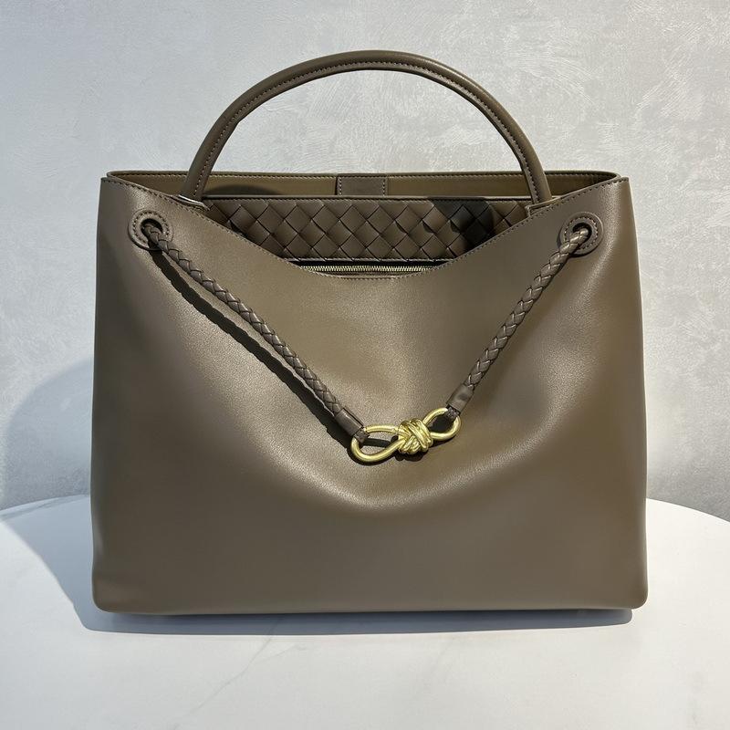 2026 Nuova borsa da donna in pelle trama semplice pelle grande retro intrecciato fibbia a farfalla borsa a spalla singola tracolla