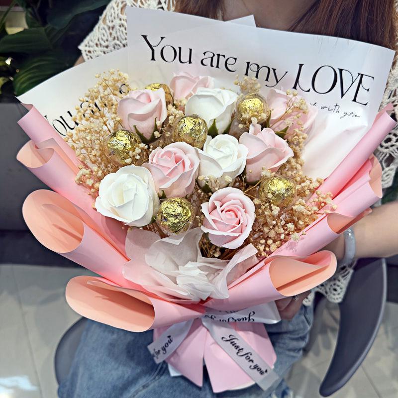 Christmas Chocolate Gift Box Bouquet for Boyfriend, Girlfriend, or Friends - Perfect Birthday or Love Expression Gift