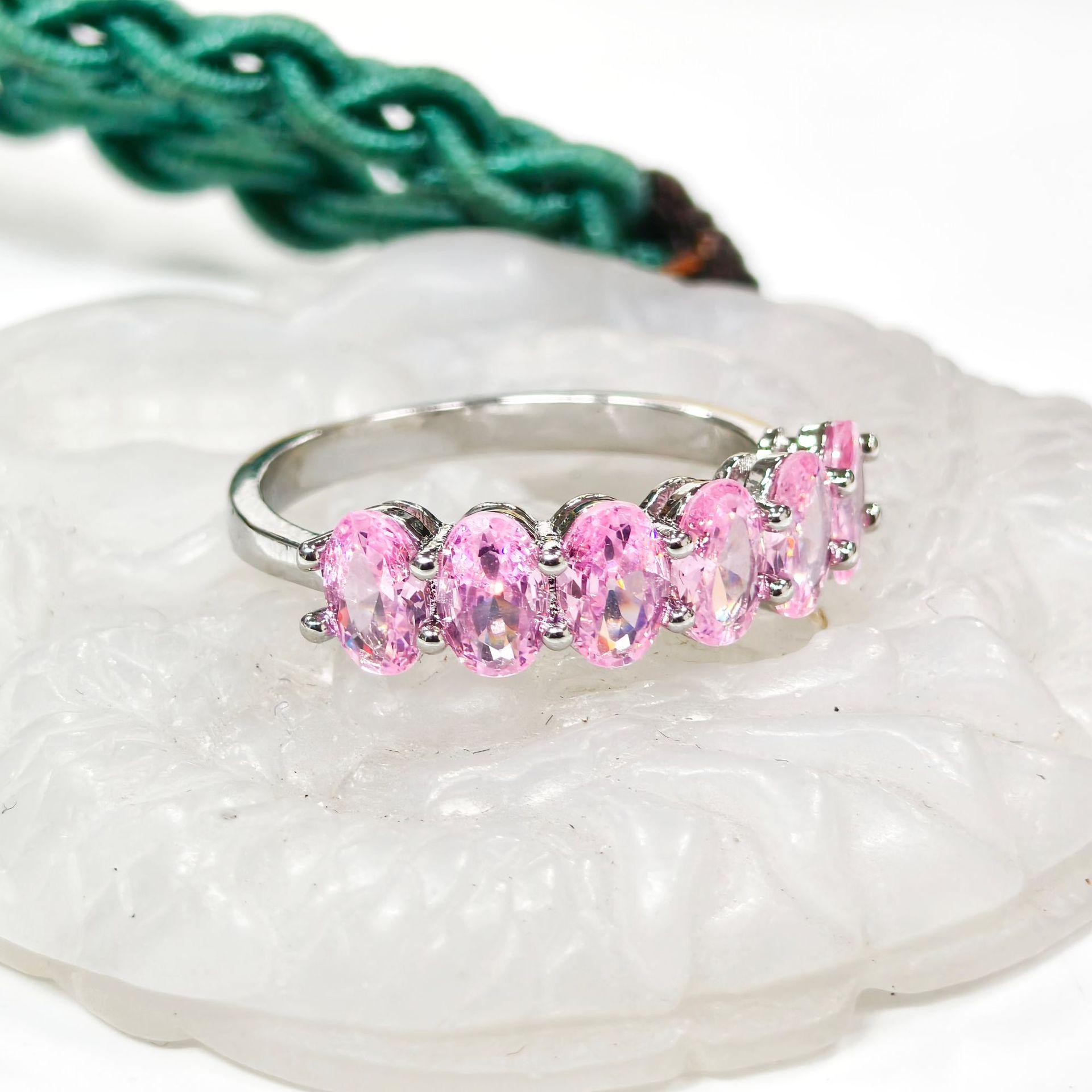 Gesen Jewelry: Personalized Multi-Zirconia Stacking Ring - Elegant Oval Inlaid Design Size 9