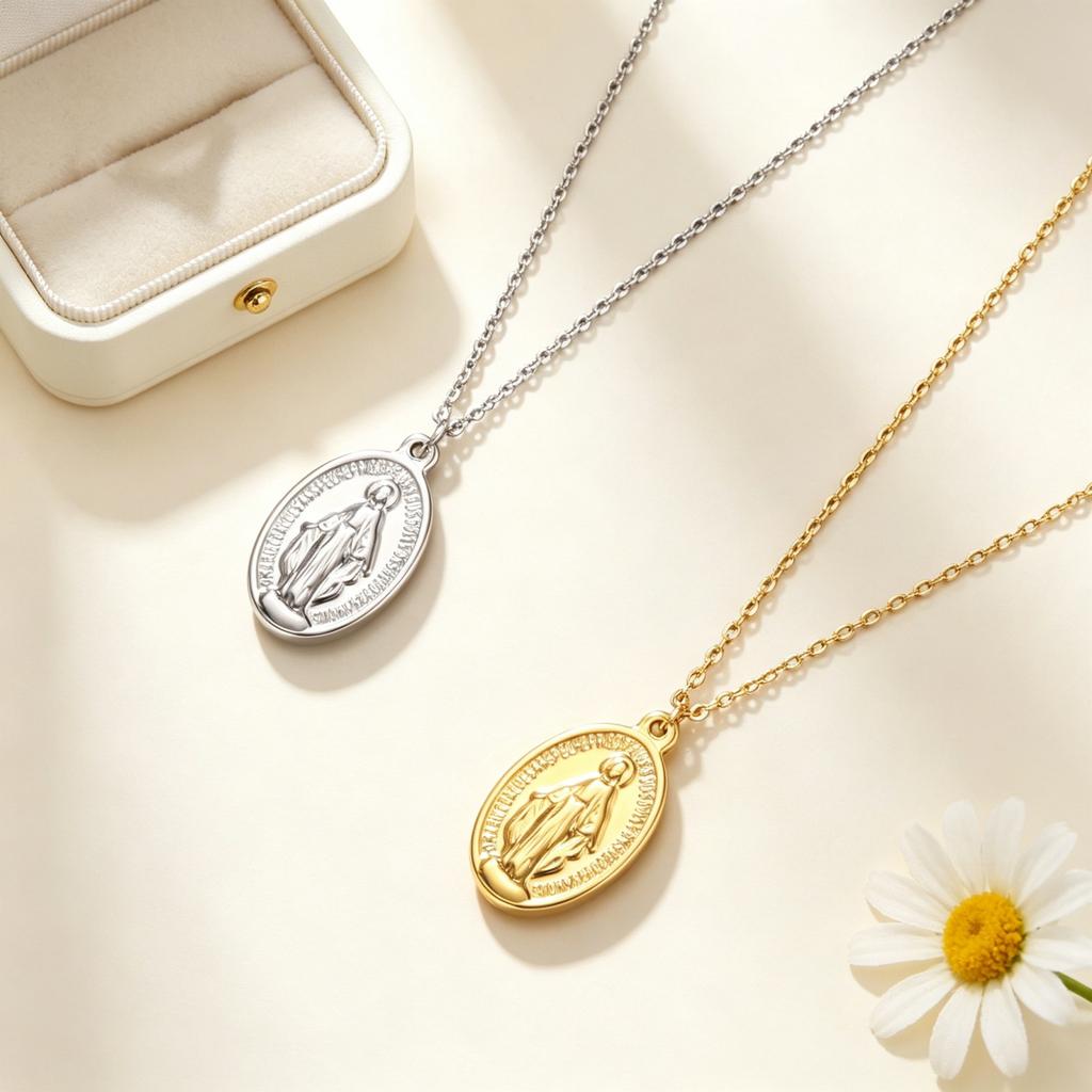 1PC Oval Shaped Necklace, Queen Coin Necklace, Stainless Steel Retro Talisman, Jewelry Accessories, Gifts
