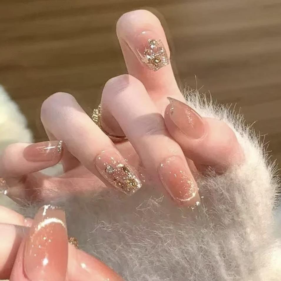 

Hand-worn Arsena Dusk Blush Cat Eyes Pure Flashing Temperament Whitening Manicure Patch Extra small xs