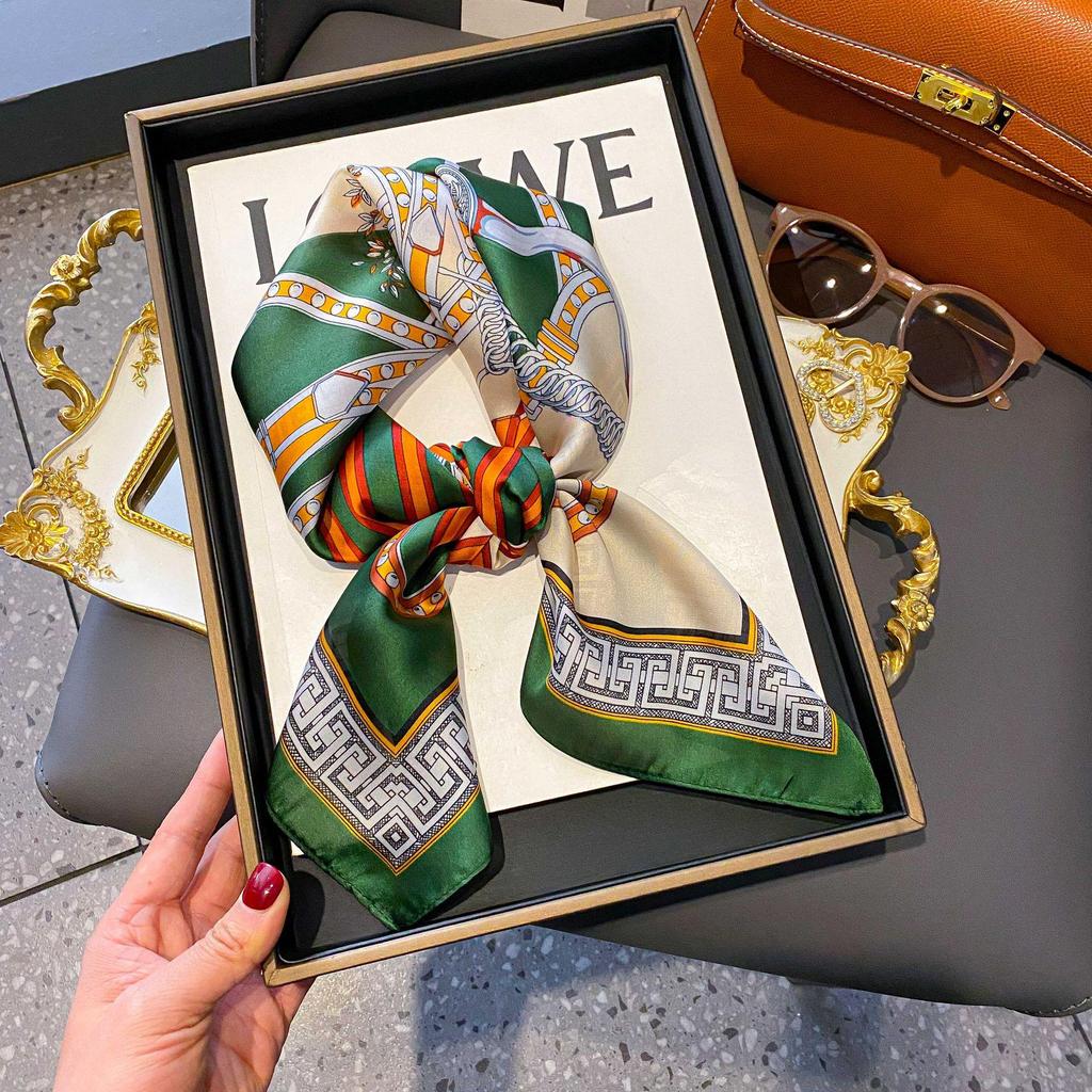 Zhang Ruonan Silk Scarf: Women's 2025 Spring/Summer Retro Neck Tie Accessory - High-End Small Square Neckerchief
