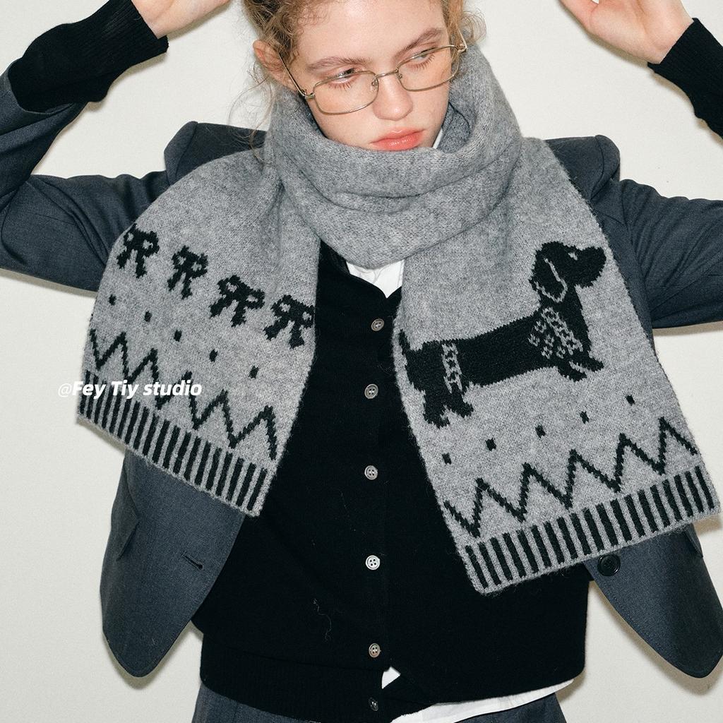 Gray Dachshund Knitted Scarf Women's New Winter Korean Atmosphere Warm Woolen Scarf Women's Neck Protector