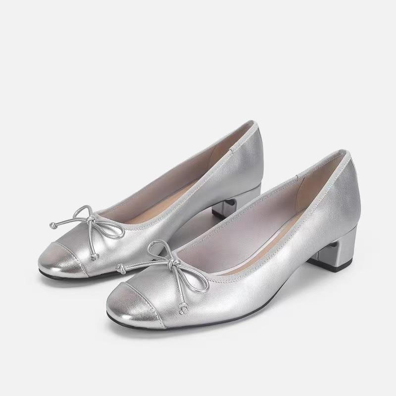 

Версия из овчины нишевый дизайн бант туфли-лодочки новый средний каблук мелкий вырез офисные туфли для通勤 41 серебряный