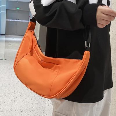 Simple Couple Style Nylon Zipper Versatile Crescent Bun Bag New Solid Color Waterproof Water Displacement Exquisite Crossbody Bag