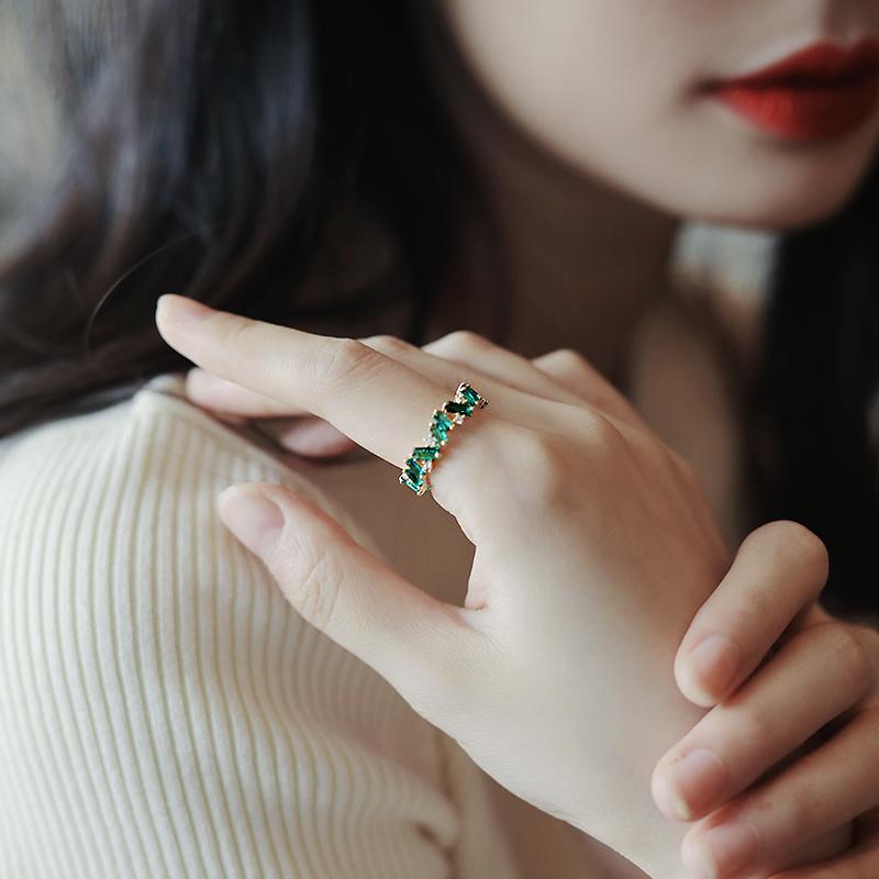 French Elegant Emerald Zircon Irregular Neo-gothic Rings Fashion Jewelry High-end Women's Gifts Daily Accessories