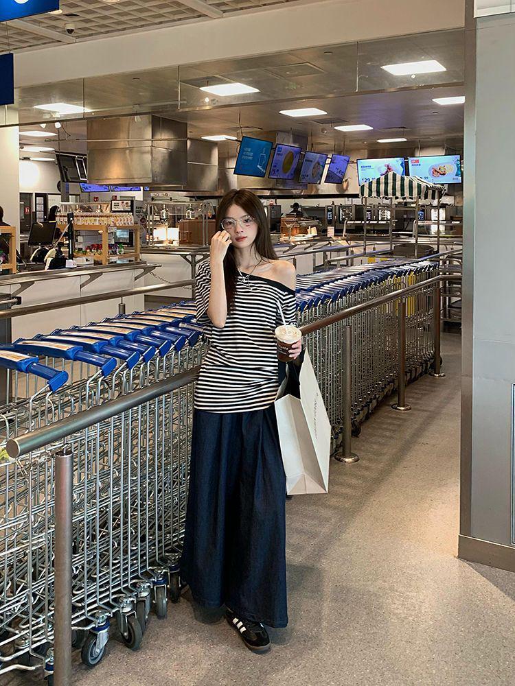 Women's 2025 Slimming Striped Off-Shoulder T-shirt - Short Sleeves