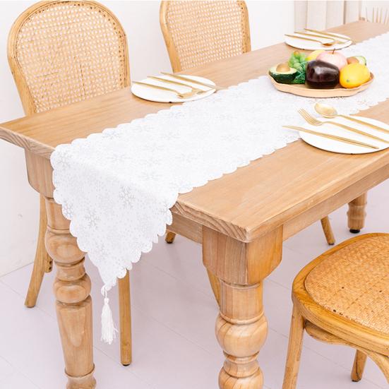 Exquisite Dinning Cover Widely Use Cloth Merry Christmas Pattern Gilded Table Runner for