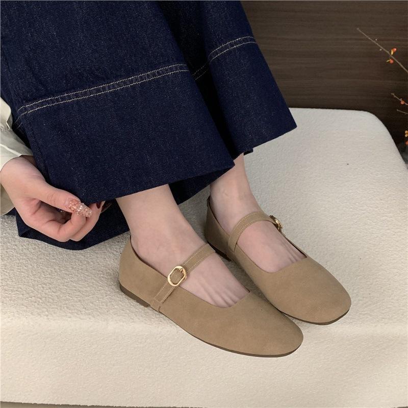 French temperament shallow mouth square head Mary Jane single shoes women's 2025 new Korean version flat bottom one word buckle belt grandma shoes